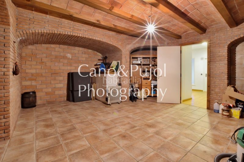 Foto 4d731dbe-7aca-49e5-9085-43aa21e25b42. Casa amb calefacció aparcament piscina a Gelida