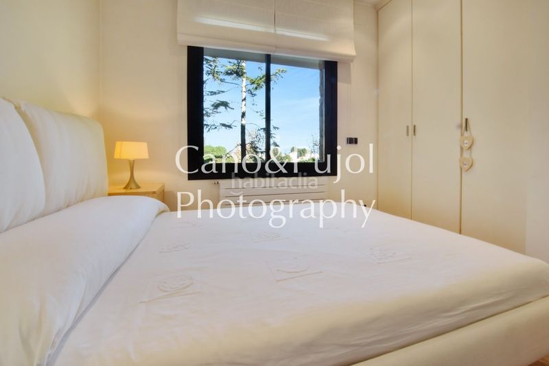 Foto 7d2a075f-8d90-4a01-850d-885cce939f98. Casa amb calefacció aparcament piscina a Gelida