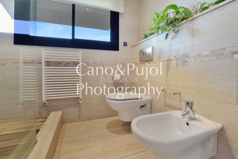 Foto 9e5ab90d-69cd-4737-badb-b2286314e804. Casa amb calefacció aparcament piscina a Gelida