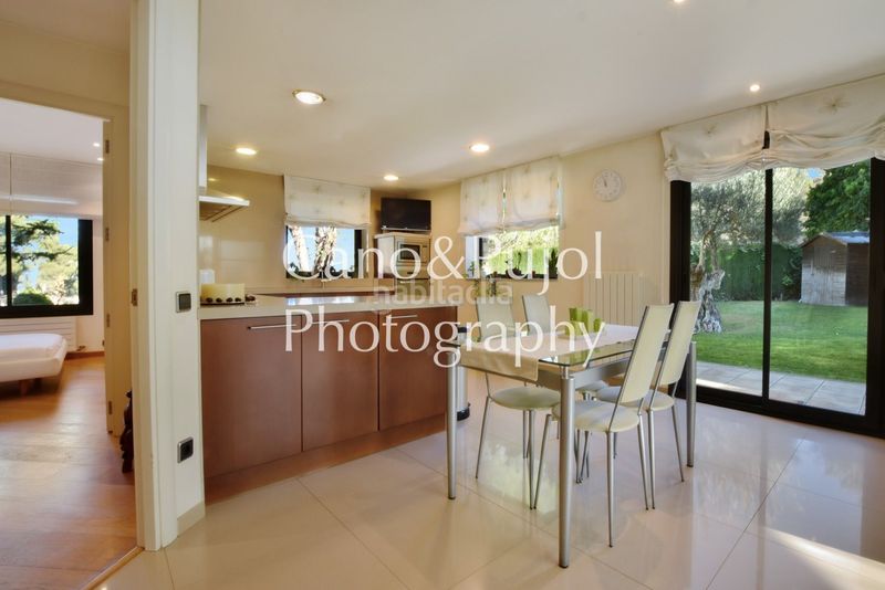 Foto a49d5e01-55ef-4179-837a-a0de57227313. Casa amb calefacció aparcament piscina a Gelida