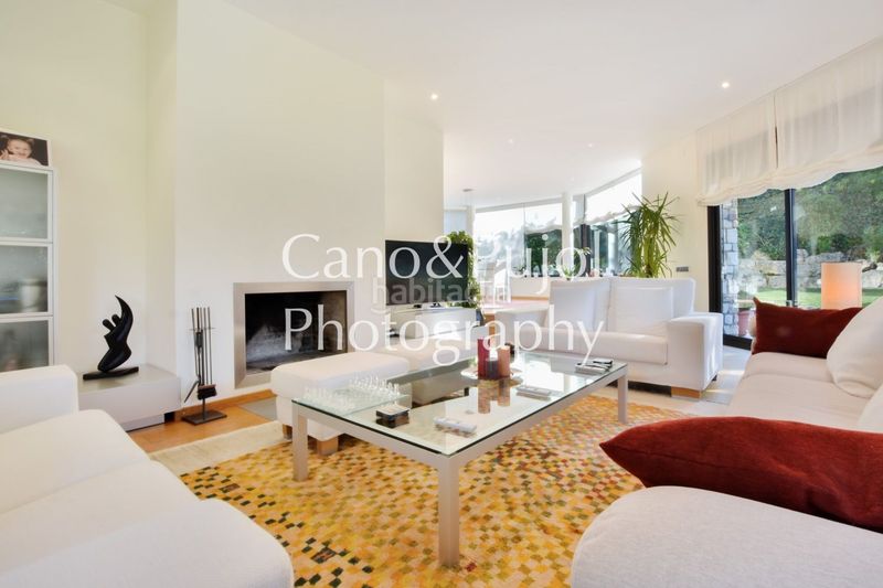 Foto afa44d05-cb0e-43a7-a378-55b66f5b7696. Casa amb calefacció aparcament piscina a Gelida