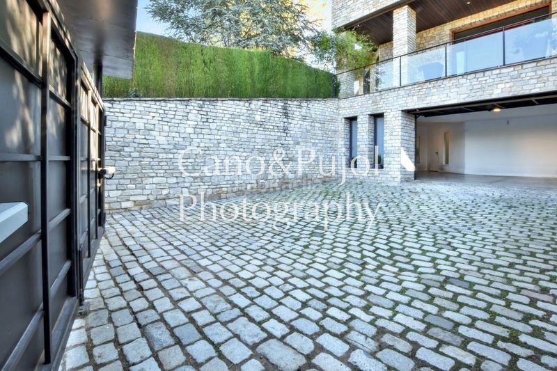 Foto b972e5fc-910a-4bf2-a731-57899fc3d841. Casa amb calefacció aparcament piscina a Gelida