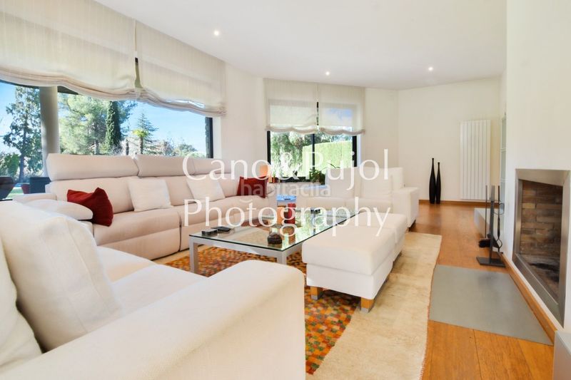 Foto da0821df-5926-4bc0-8a39-75934c760434. Casa amb calefacció aparcament piscina a Gelida