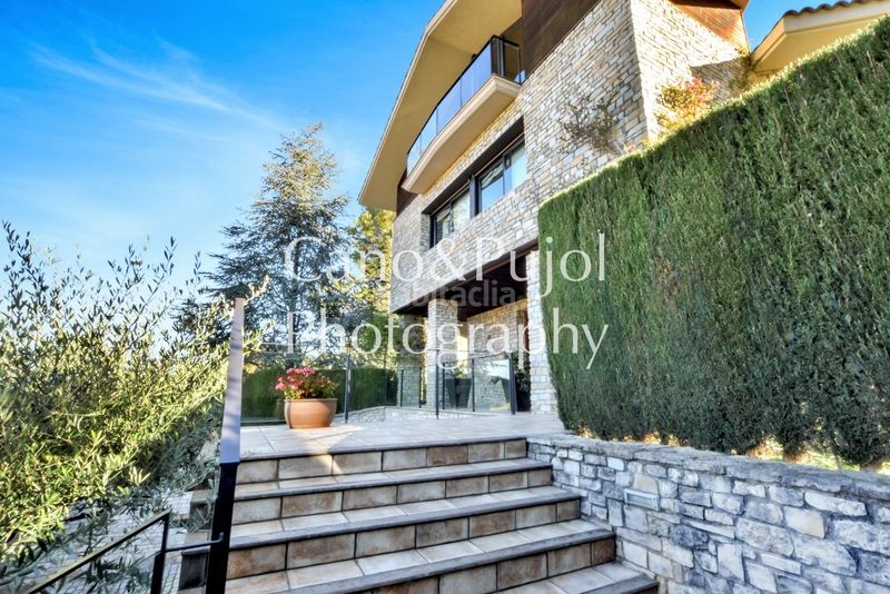 Foto dd270cb2-b151-46b8-8497-370f32dc20c3. Casa amb calefacció aparcament piscina a Gelida