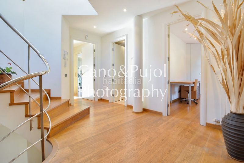 Foto e72e92ad-3e5a-406a-8976-e16f1433c29c. Casa amb calefacció aparcament piscina a Gelida