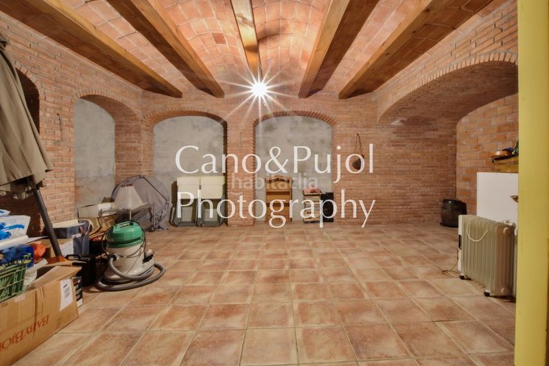 Foto f524b35b-6520-4052-9633-47a7b9c7bd86. Casa amb calefacció aparcament piscina a Gelida