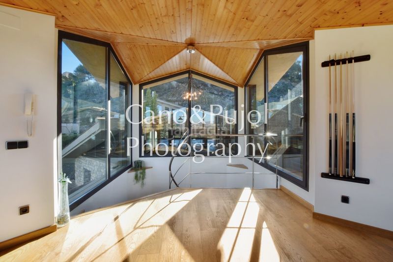 Foto fb04079c-f544-411a-bec6-02d3e3e50e0a. Casa amb calefacció aparcament piscina a Gelida