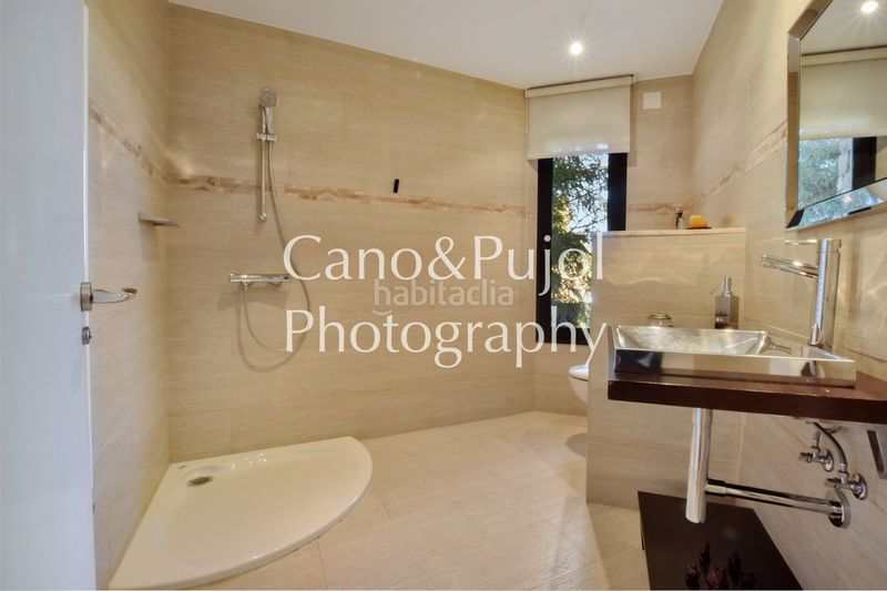 Foto fde6212a-33c2-4b10-8148-0639d21cdbfe. Casa amb calefacció aparcament piscina a Gelida