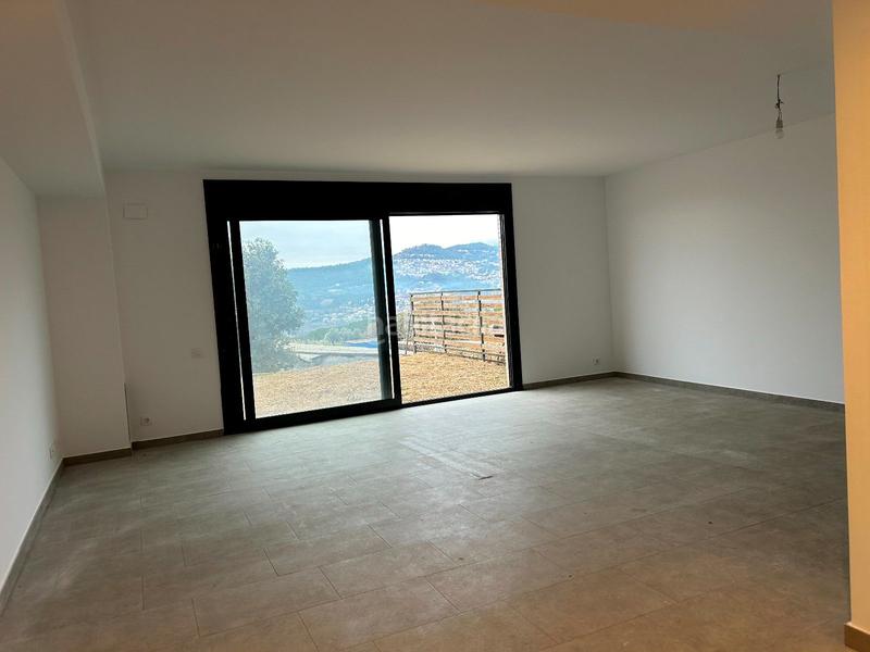 Foto 21aa376d-0f6a-425e-aa51-1211efe4aedf. Casa  adosada promoció cases en plena natura en bigues i riells en Bigues i Riells del Fai