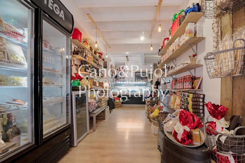 Foto db95d299-e597-4f60-9575-e8e8705f58ec. Alquiler local comercial  en calle major en Sant Cugat del Vallès