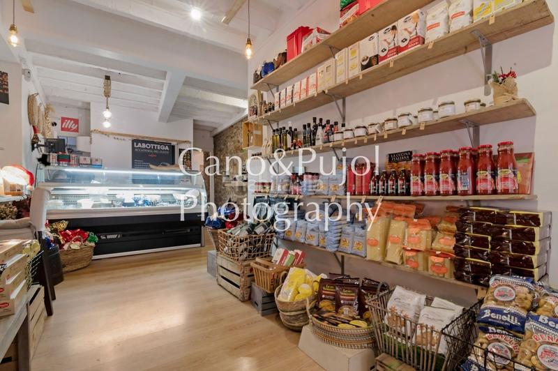 Foto f132932d-3dae-4df4-a028-cd0f1ccd0719. Alquiler local comercial  en calle major en Sant Cugat del Vallès