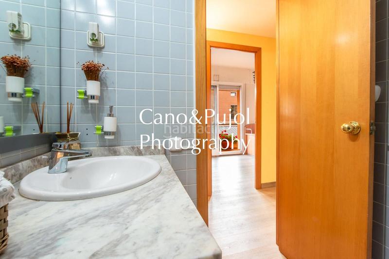 Foto 55c70b7c-7b06-4276-a234-ff700fa6d00a. Pis amb calefacció aparcament a Progrés Rubí