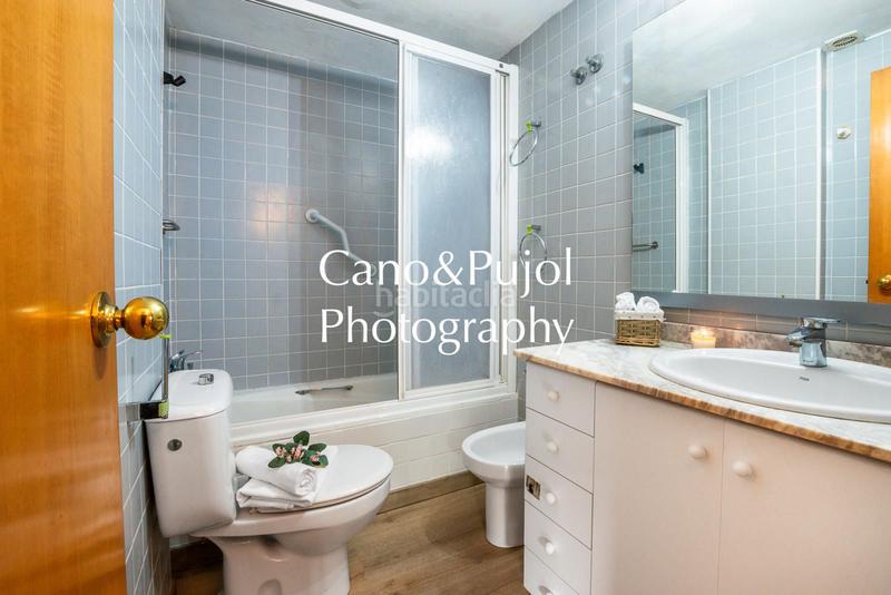 Foto 5fae21e3-e334-415d-b9b8-05c3fd403f00. Pis amb calefacció aparcament a Progrés Rubí
