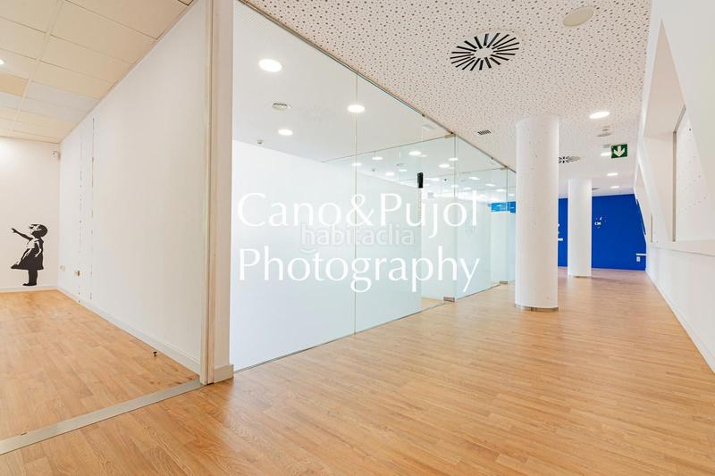 Foto bd292c1c-f0c0-4c3e-85e6-994483bb005f. Bureau avec chauffage dans Centre - Estació Sant Cugat del Vallès