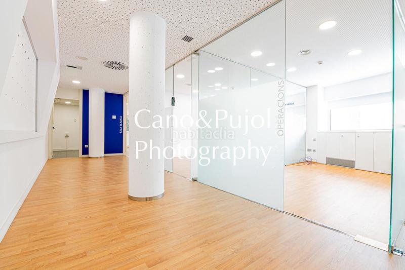 Foto f3391408-3352-4522-84c7-2ed30d2506aa. Bureau avec chauffage dans Centre - Estació Sant Cugat del Vallès