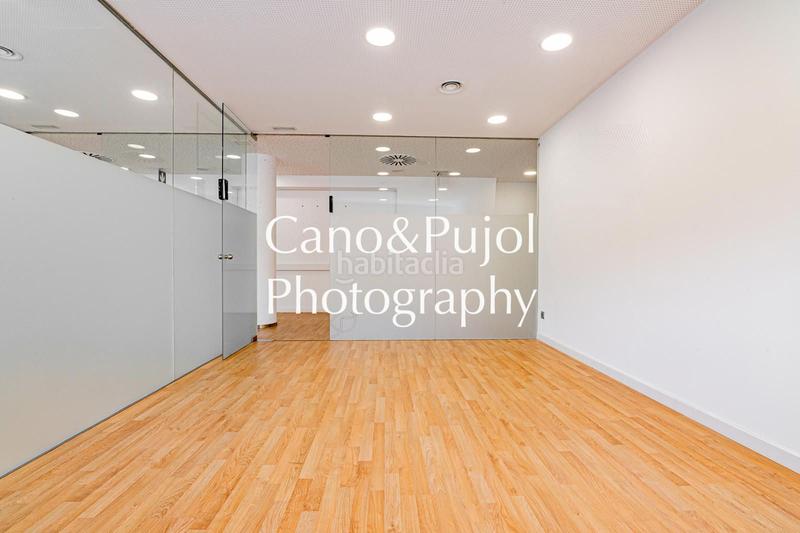 Foto fe46d25a-d574-427d-8cfd-0c9d31876fbb. Bureau avec chauffage dans Centre - Estació Sant Cugat del Vallès