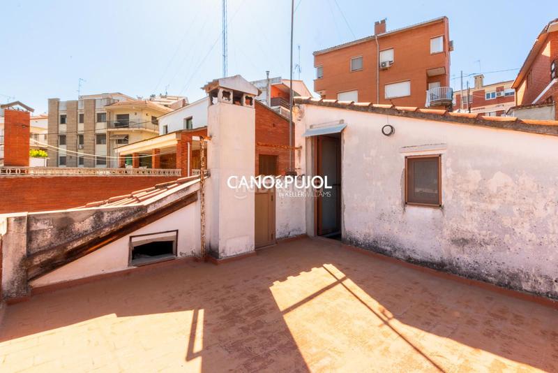 Foto 3d25c700-3eaa-4b39-8b05-b793e40b2423. Casa amb calefacció aparcament a Castellbisbal