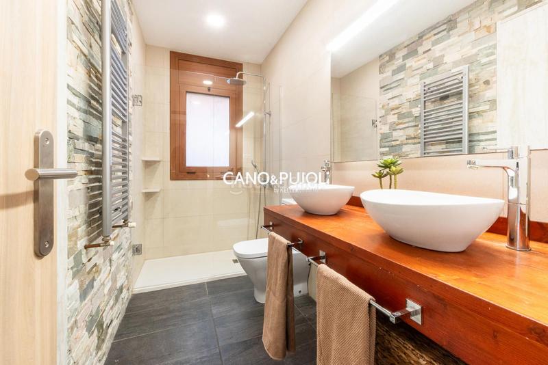 Foto 7be36a33-9eaa-41ff-b059-4c17532e9460. Casa amb calefacció aparcament a Castellbisbal