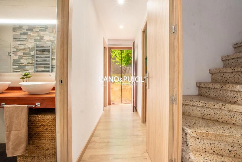 Foto 8b634a9b-7662-43d2-a188-607e4fb80d2c. Casa amb calefacció aparcament a Castellbisbal