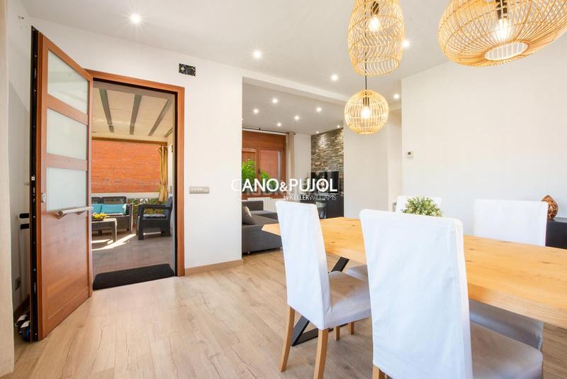 Foto 9436c07d-61e5-4470-bc58-57eb9c3b8924. Casa amb calefacció aparcament a Castellbisbal