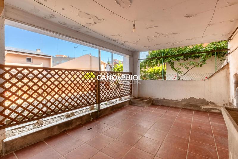 Foto b4fd20ec-8063-4bf8-85e4-b1fea4ad59b1. Casa amb calefacció aparcament a Castellbisbal