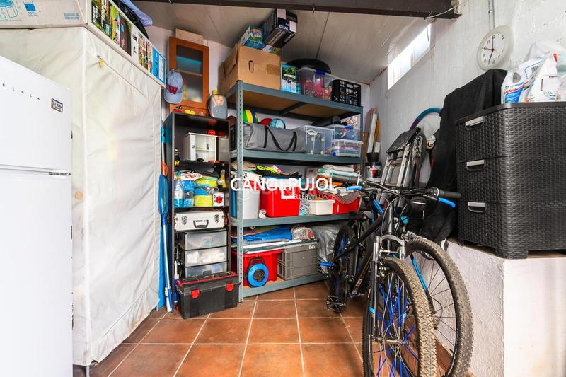 Foto 058c1d94-8a6d-4aeb-a703-a436617f15d2. Piso planta baja en rubi en Mercat Rubí