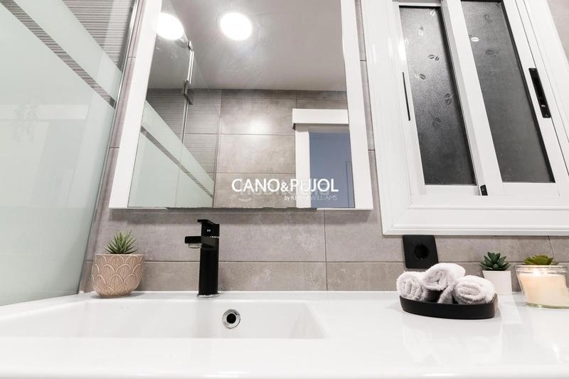 Foto 09c53450-4300-4f37-b640-ed2ae00067cd. Piso planta baja en rubi en Mercat Rubí