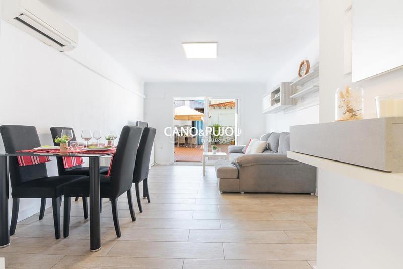 Foto 84507ff2-40c6-4129-8abd-1530e2bacf30. Piso planta baja en rubi en Mercat Rubí