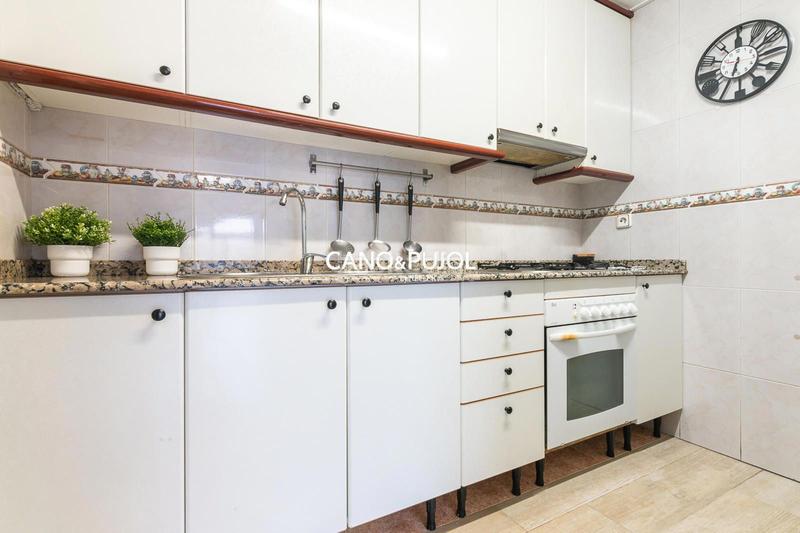 Foto e71eaf28-c77d-47a1-8b27-604f3326ca84. Piso planta baja en rubi en Mercat Rubí