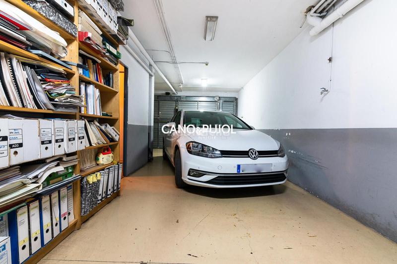 Foto 16f66e66-6fda-4c72-a97c-429eb3f2a66a. Casa amb calefacció aparcament piscina a Mira-sol Sant Cugat del Vallès