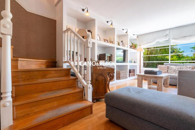 Foto 255bb9bb-ed3c-40ad-a636-67616ccbfaf8. Casa amb calefacció aparcament piscina a Mira-sol Sant Cugat del Vallès