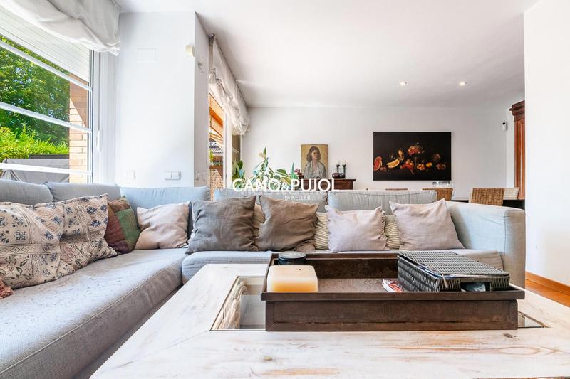 Foto 297eed89-39fc-4c0c-9a62-c91a605da1b5. Casa amb calefacció aparcament piscina a Mira-sol Sant Cugat del Vallès