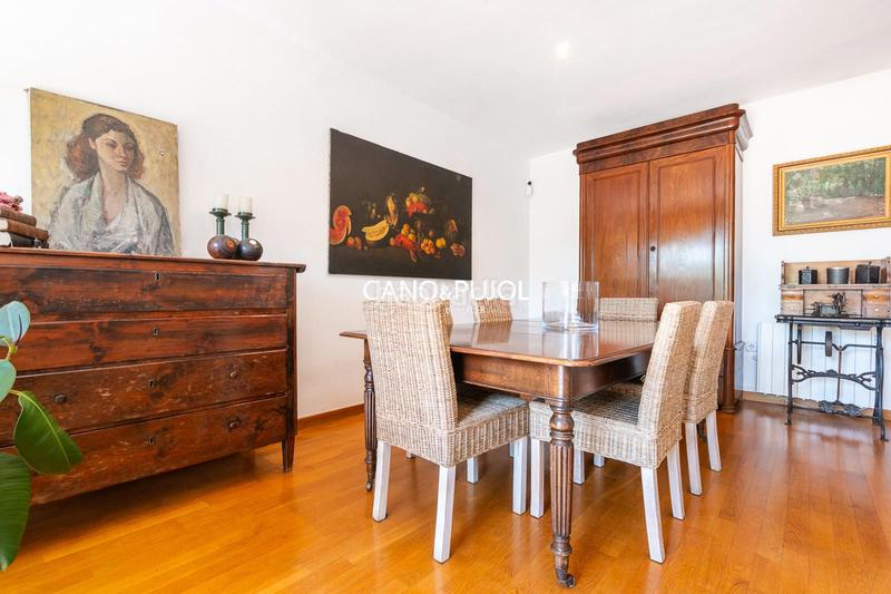 Foto 2e3a0e6f-db60-429e-97c6-6258e9049178. Casa amb calefacció aparcament piscina a Mira-sol Sant Cugat del Vallès