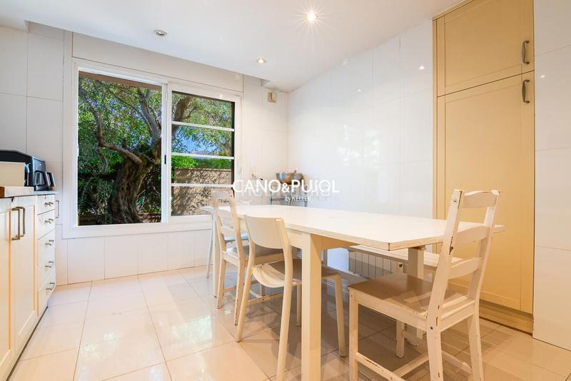 Foto 78e6d682-0b94-4aeb-8acc-f055e0c1a90e. Casa amb calefacció aparcament piscina a Mira-sol Sant Cugat del Vallès