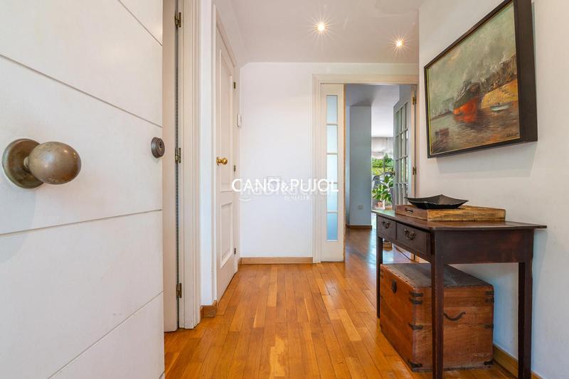 Foto a40a5c4d-18b7-4985-97d1-79e5064cc334. Casa amb calefacció aparcament piscina a Mira-sol Sant Cugat del Vallès