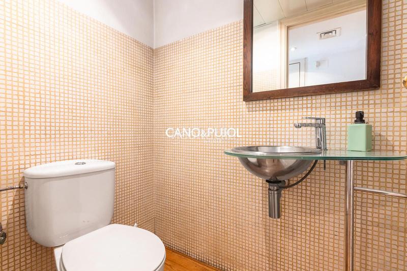 Foto c2c79f05-a815-458c-96dd-49ea189f69f1. Casa amb calefacció aparcament piscina a Mira-sol Sant Cugat del Vallès