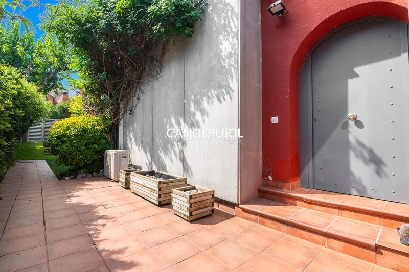 Foto f58d2f90-ecee-410b-96f7-0295c0656f86. Casa  unifamiliar en mirasol en Mira-sol Sant Cugat del Vallès