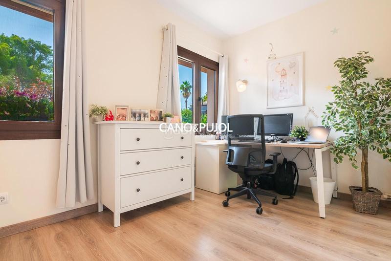 Foto 79ae5848-bbf2-4227-b938-4b2a61a83e12. Casa  unifamiliar en palleja en Pallejà