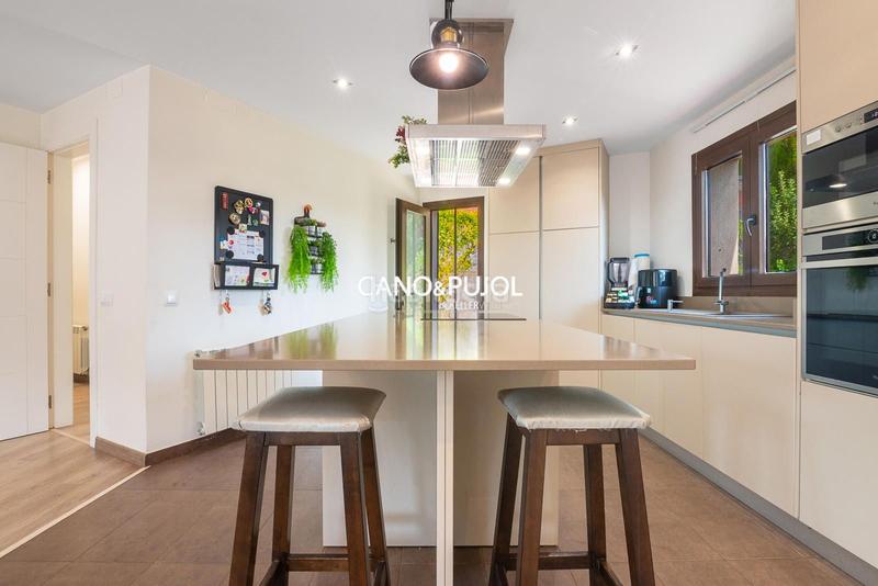 Foto a8c34172-6db4-4d48-87fc-e2d4a2c04036. Casa  unifamiliar en palleja en Pallejà