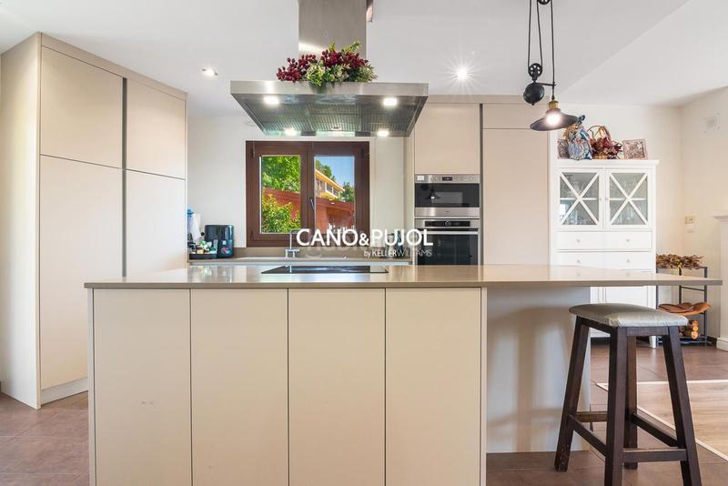 Foto f22d8faf-013e-4250-8bf5-d82734b61b9a. Casa  unifamiliar en palleja en Pallejà