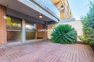 Alquiler Piso en Mira-sol. Planta baja 3 hab con terraza