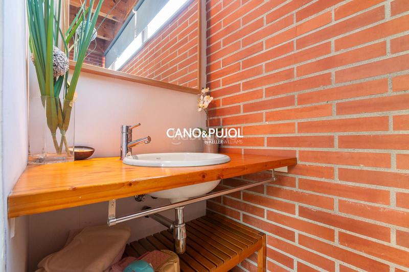 Foto c0b4bf3a-a3d7-48eb-b0bf-0ea32fd14655. Affitto casa con riscaldamento in Mira-sol Sant Cugat del Vallès