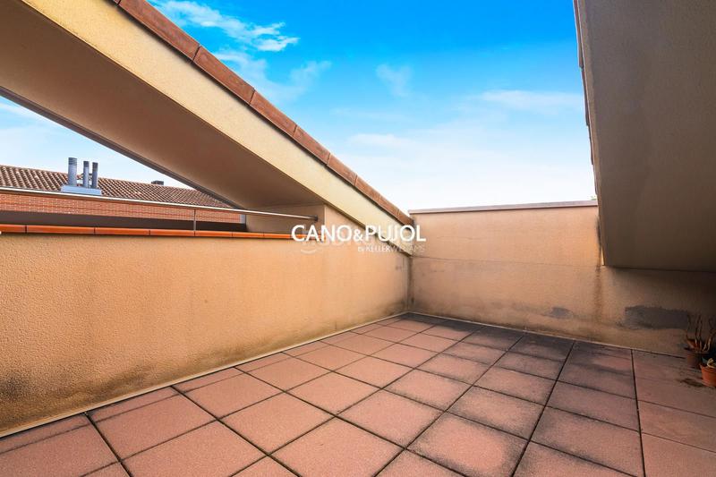 Foto 8e149ae4-a979-4709-8e2c-00312718847f. Pis amb calefacció aparcament piscina a Mira-sol Sant Cugat del Vallès