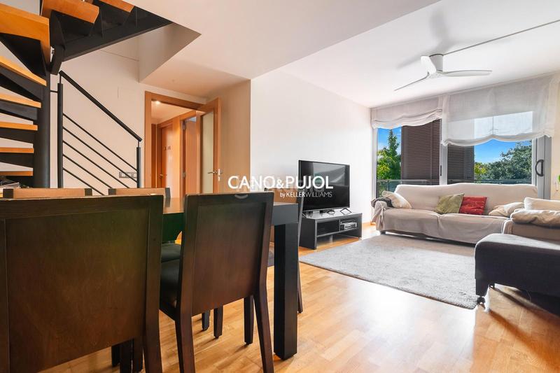 Foto 989f409e-0193-420b-a394-92abbc102999. Pis amb calefacció aparcament piscina a Mira-sol Sant Cugat del Vallès