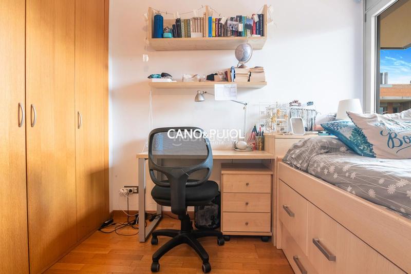 Foto a94e7a81-f706-405b-b5d6-8f1763752309. Pis amb calefacció aparcament piscina a Mira-sol Sant Cugat del Vallès