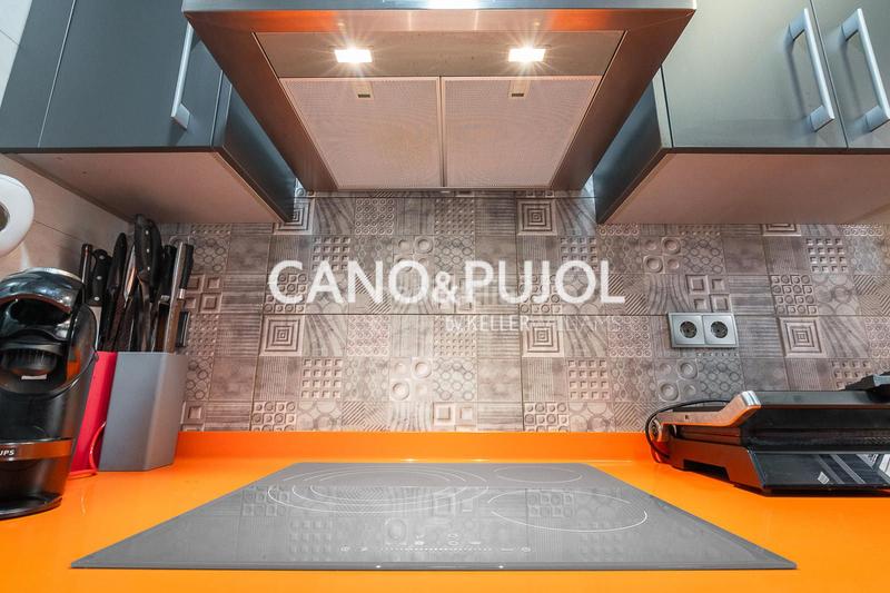 Foto 218b70dc-891f-48a6-87e1-6efccd36db1e. Alquiler piso alquiler temporal piso 3 habitaciones en Barceloneta en Barcelona