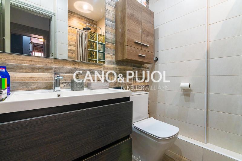Foto 0862866f-2b7e-48f7-b00a-a25c8e4787df. Appartement avec chauffage dans Barceloneta Barcelona