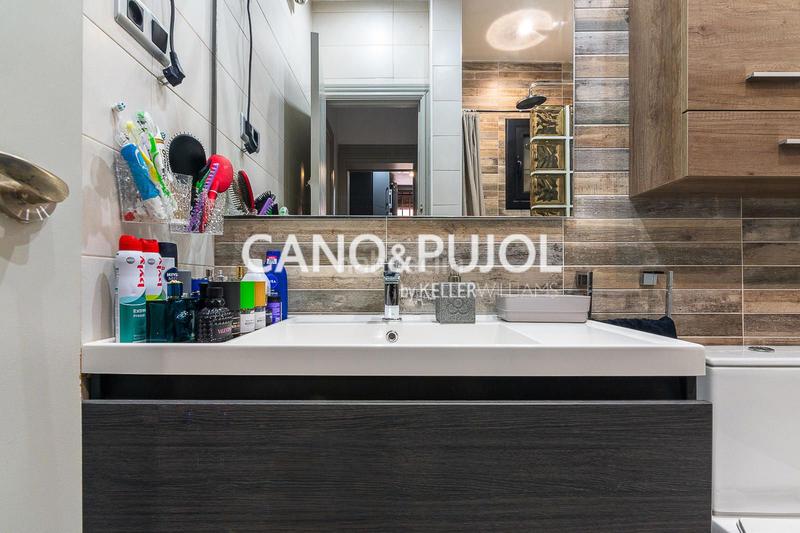 Foto 20382d4a-4e91-46b9-ad4e-311a46ef68e9. Appartement avec chauffage dans Barceloneta Barcelona