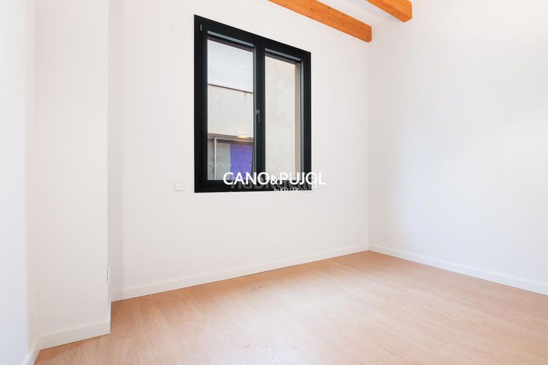 Foto f81b0c84-fcd0-4e90-9974-df9af611b09f. Casa amb calefacció a Centre Rubí