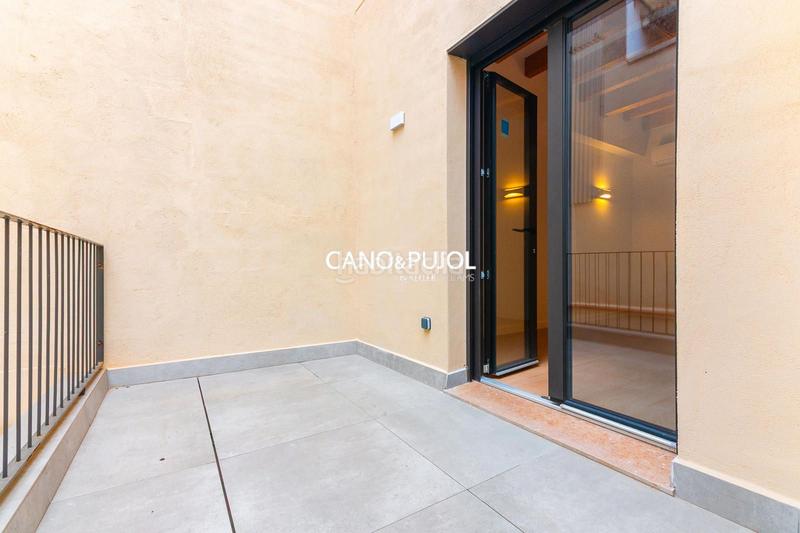 Foto 1f7b81e8-af25-46c8-9b1e-907039eeafdf. Haus mit heizung in Centre Rubí